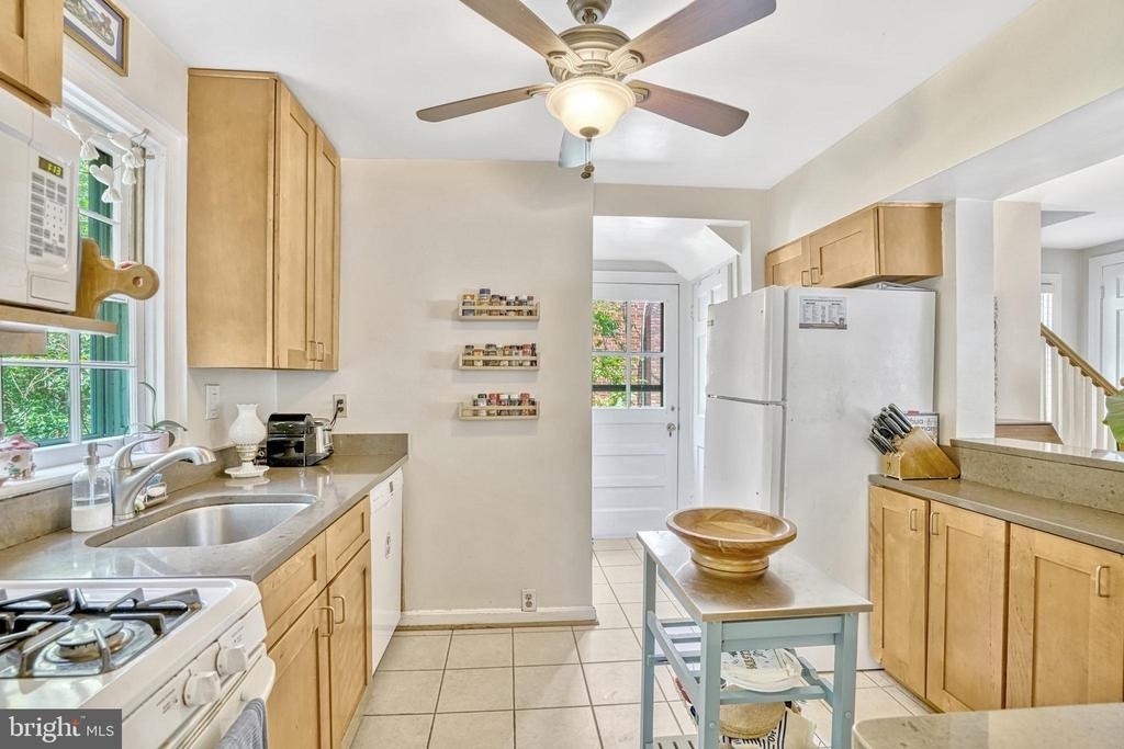 416 S Abingdon Street - Photo 4
