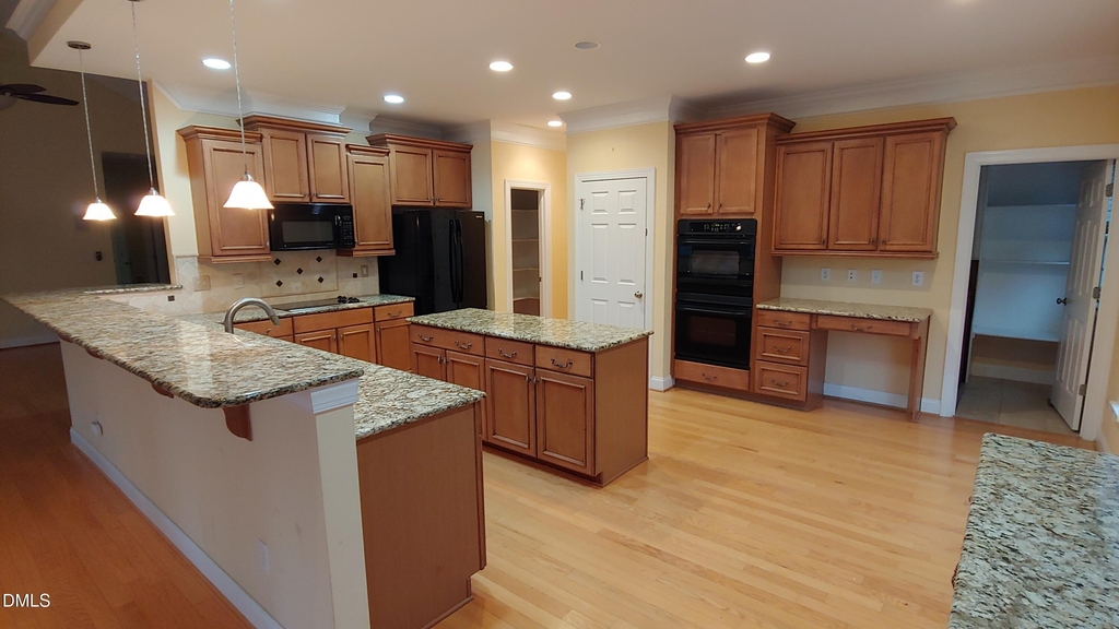 2809 Cowley Road - Photo 1
