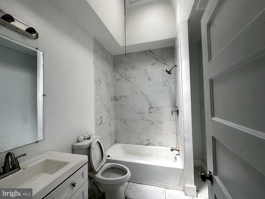 6226 Spruce Street - Photo 3
