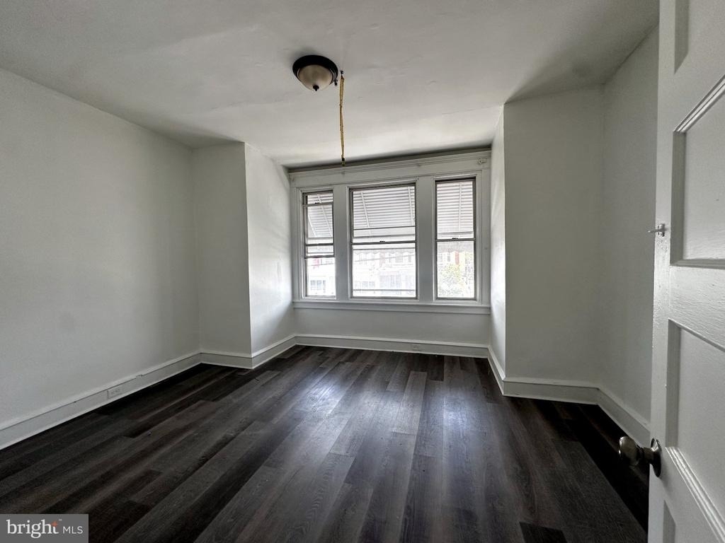 6226 Spruce Street - Photo 6