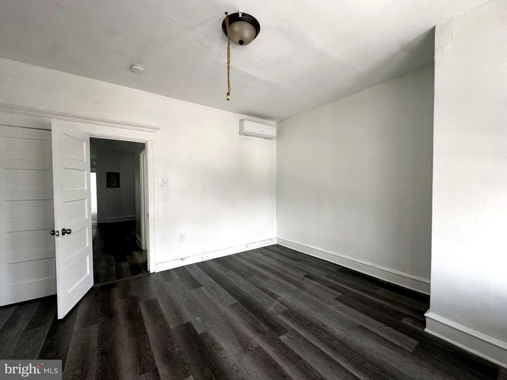 6226 Spruce Street - Photo 8