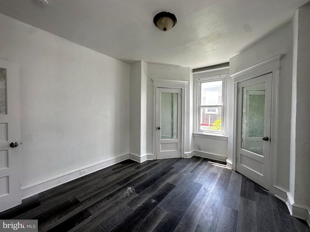 6226 Spruce Street - Photo 11