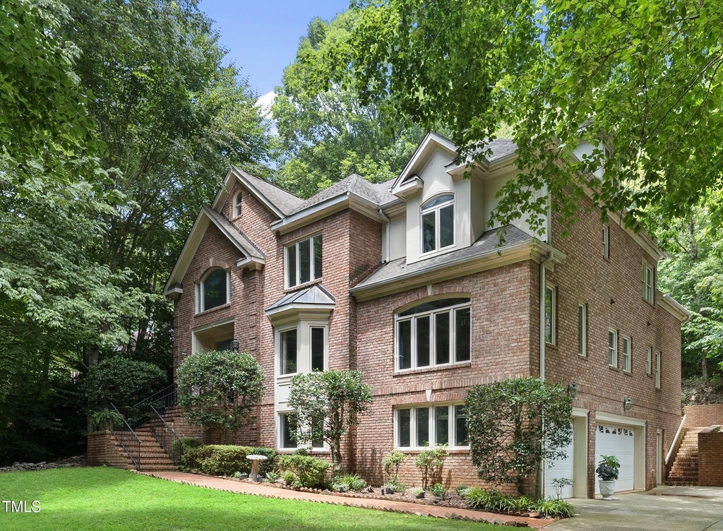 106 Birkhaven Drive - Photo 0