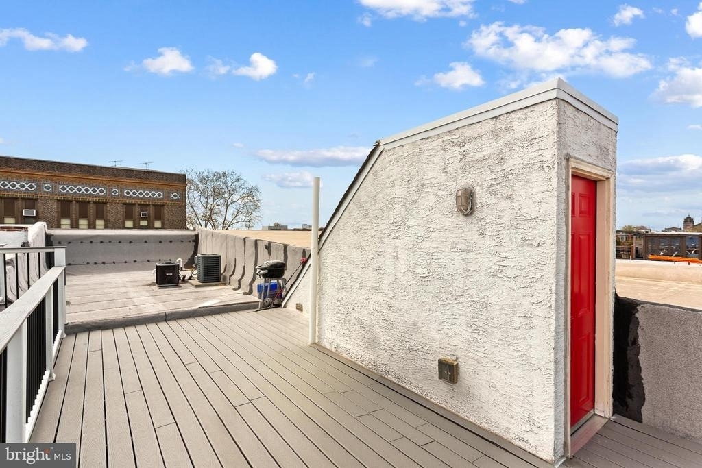 1641 Christian Street - Photo 17
