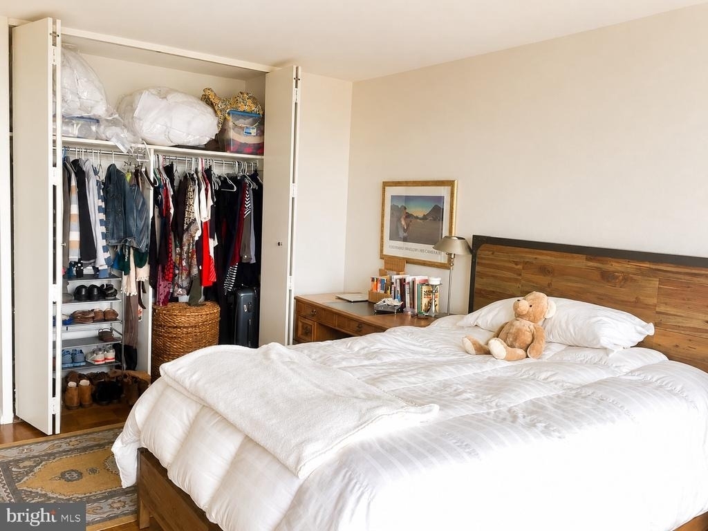210 Locust Street - Photo 6