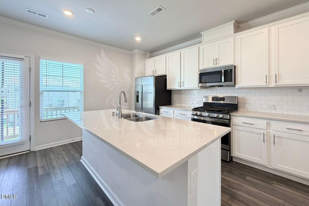 5243 Forsyth Park Street - Photo 12