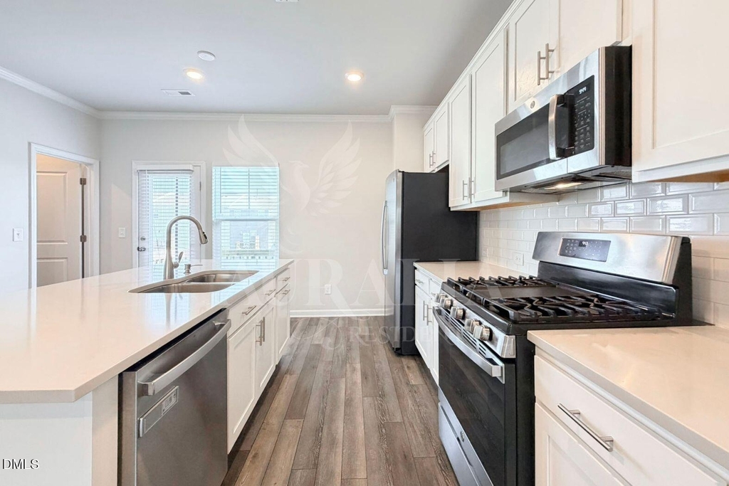5243 Forsyth Park Street - Photo 13