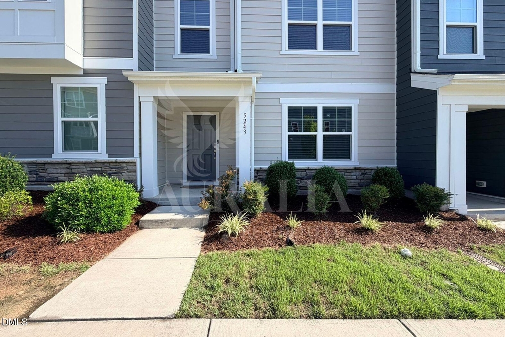 5243 Forsyth Park Street - Photo 2