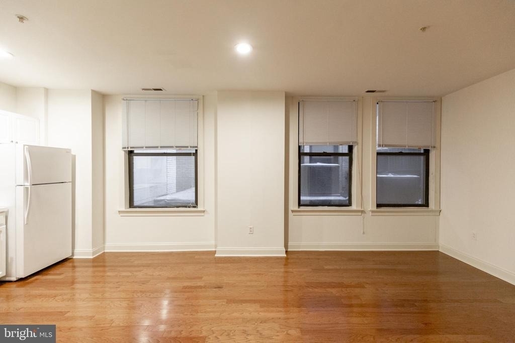 1411-2 Walnut Street - Photo 8