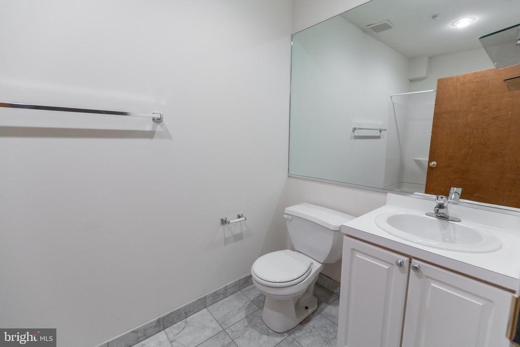 1411-2 Walnut Street - Photo 17