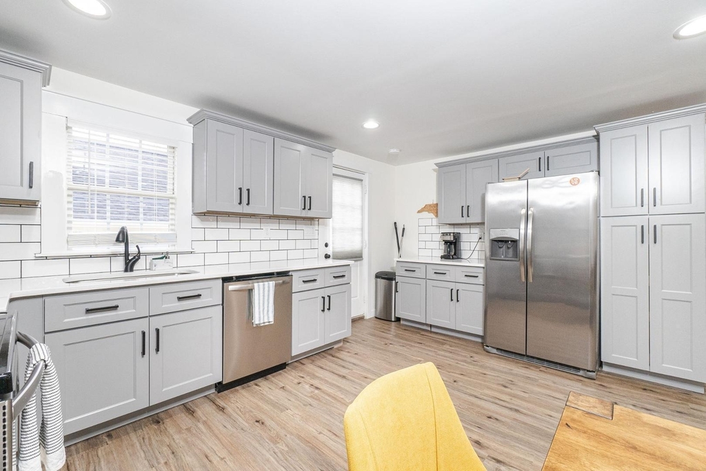412 1st Street - Photo 10