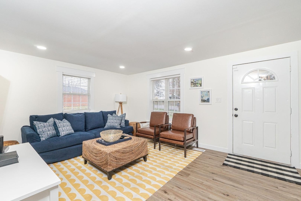 412 1st Street - Photo 4