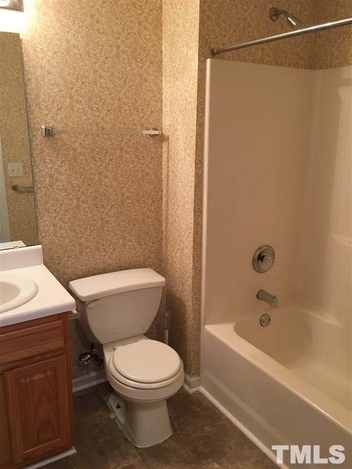 404 Commons Drive - Photo 10