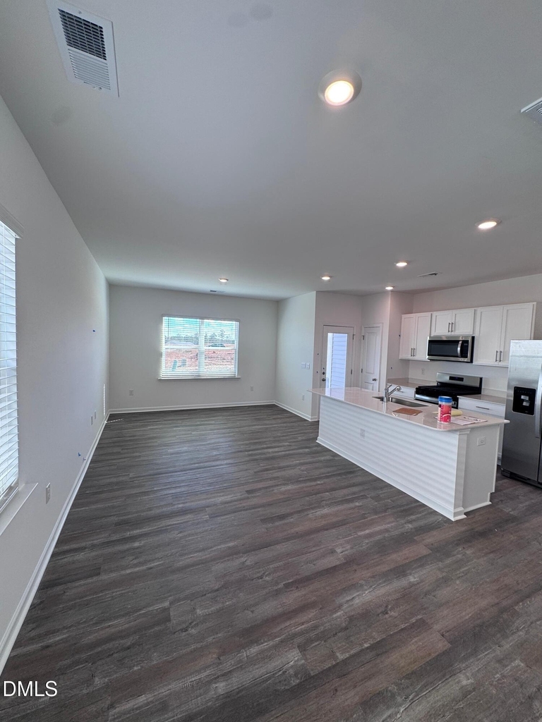 123 Starlight Street - Photo 4