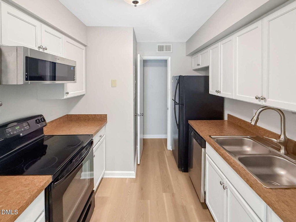 1275 Teakwood Place - Photo 5