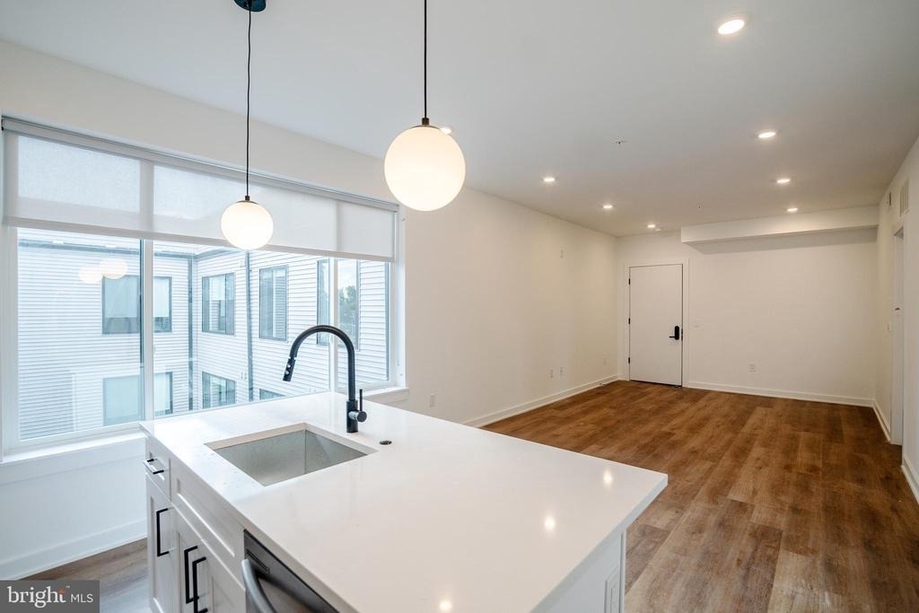 5904 Germantown Avenue - Photo 9
