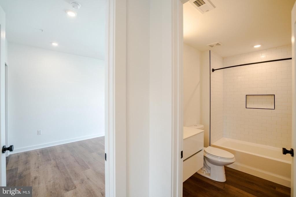 5904 Germantown Avenue - Photo 15