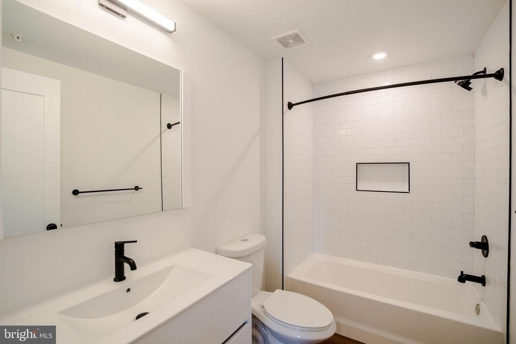 5904 Germantown Avenue - Photo 16