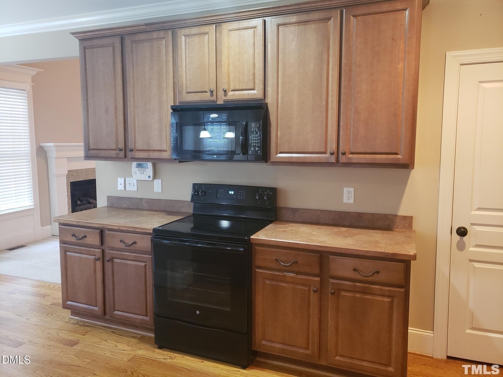 381 Carolina Oaks Avenue - Photo 6