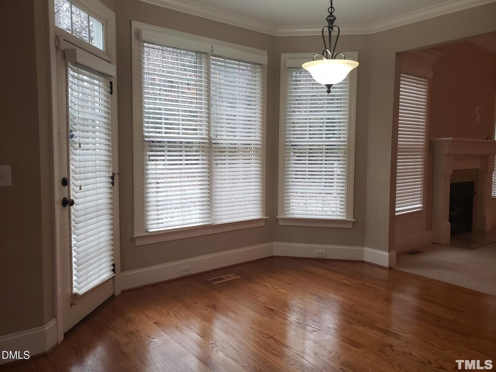 381 Carolina Oaks Avenue - Photo 4