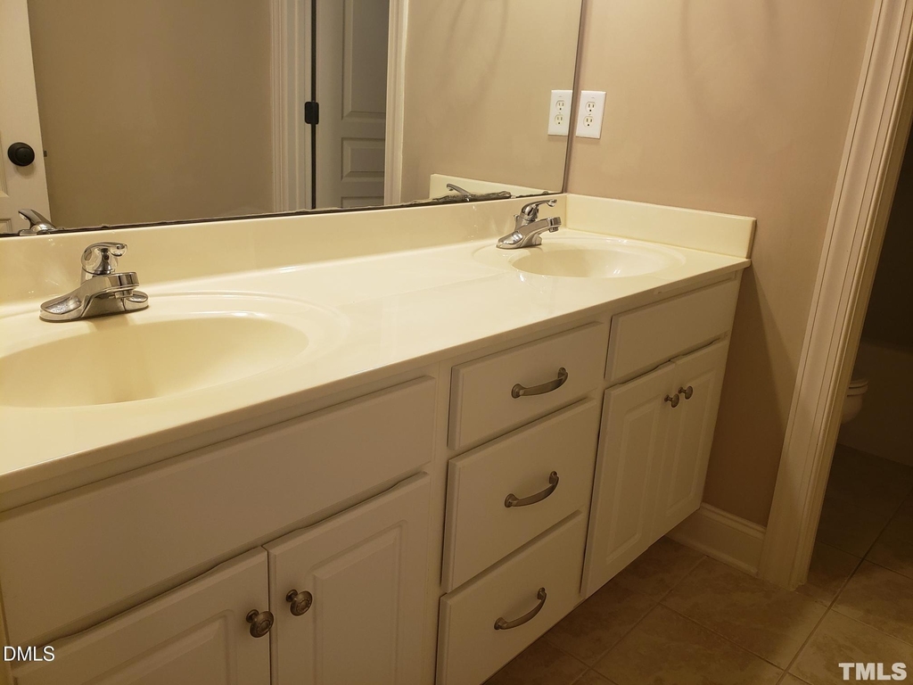 381 Carolina Oaks Avenue - Photo 12
