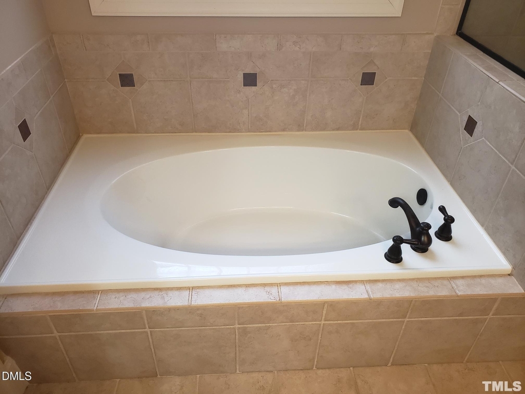381 Carolina Oaks Avenue - Photo 9