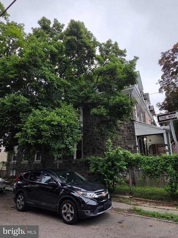 4326 Manayunk Avenue - Photo 2