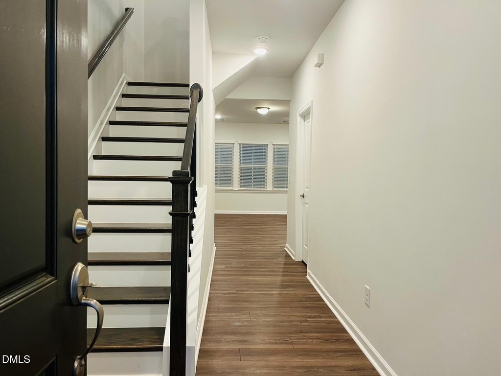 547 Glen Clova Drive - Photo 8