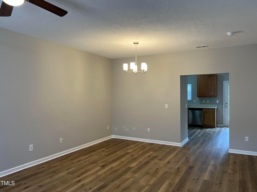 116 Baberton Drive - Photo 4