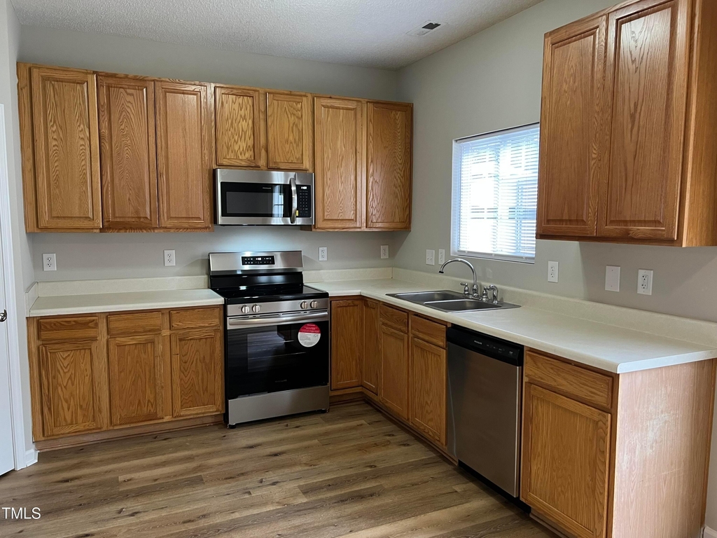 116 Baberton Drive - Photo 2
