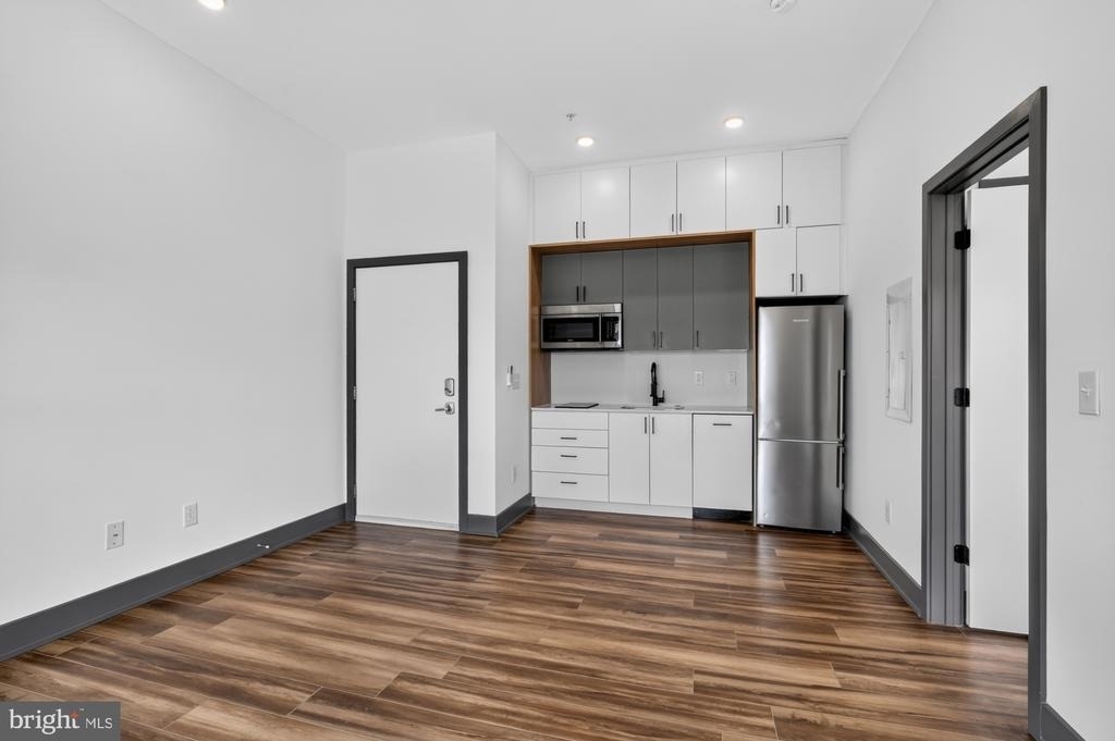 1935 E Hazzard Street - Photo 16