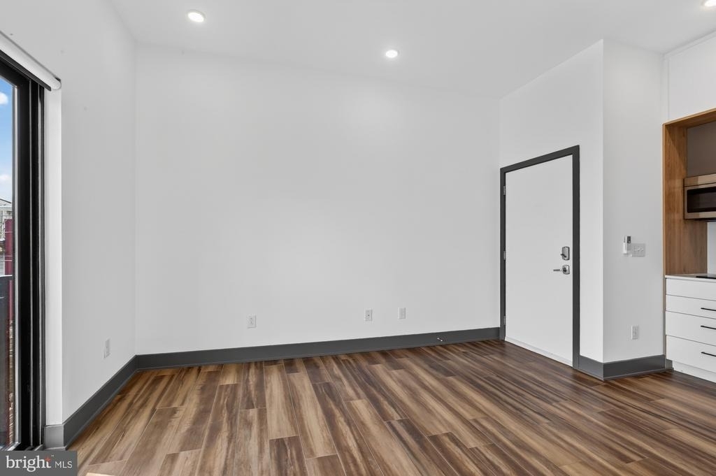 1935 E Hazzard Street - Photo 15
