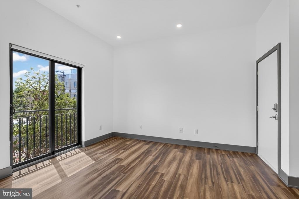 1935 E Hazzard Street - Photo 14