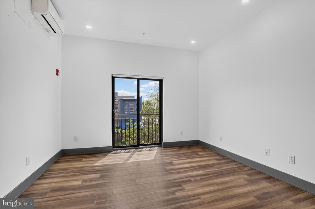 1935 E Hazzard Street - Photo 13