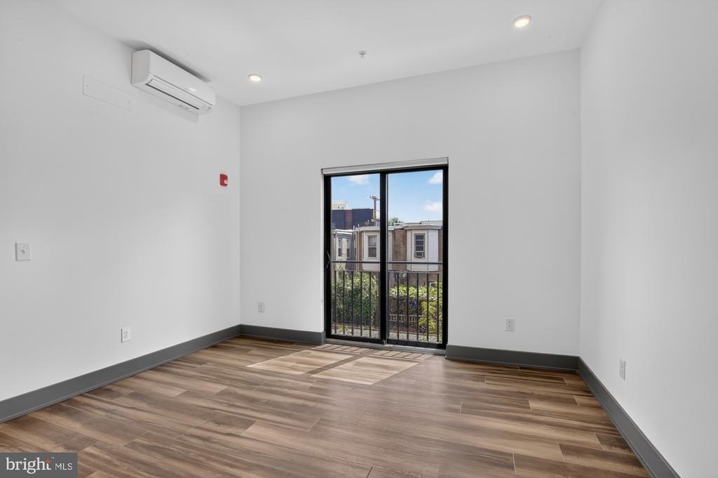 1935 E Hazzard Street - Photo 12