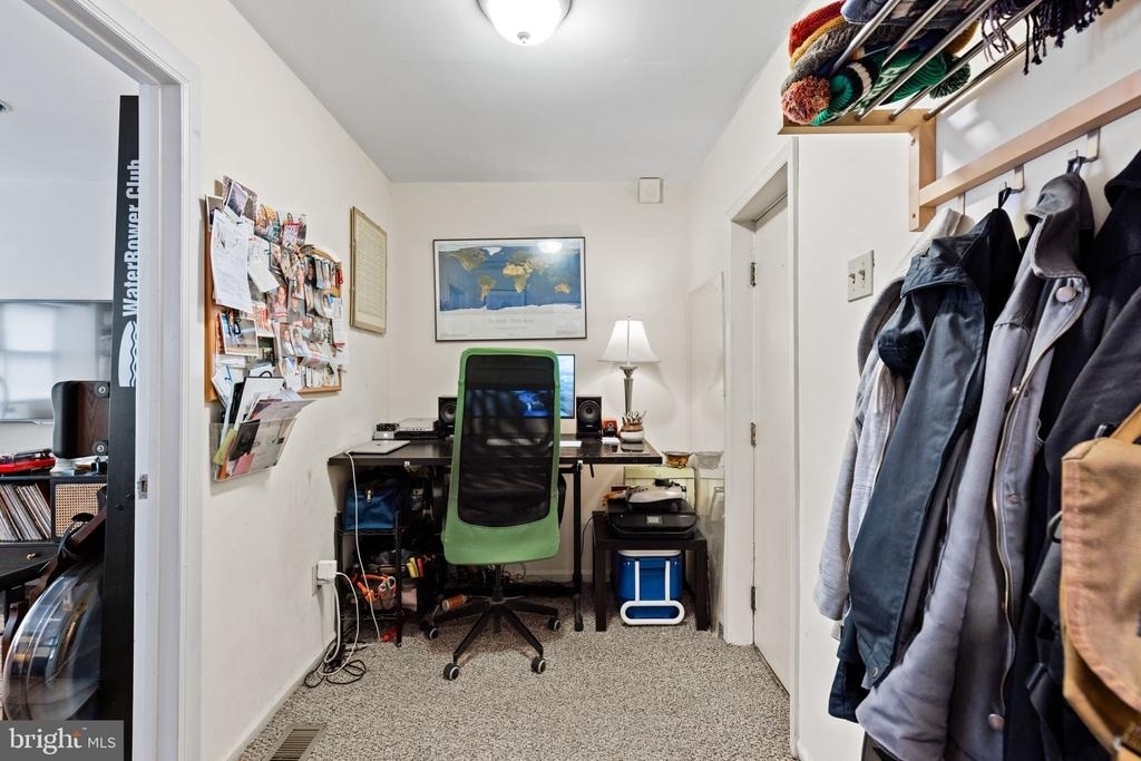 402 Fairmount Avenue - Photo 6