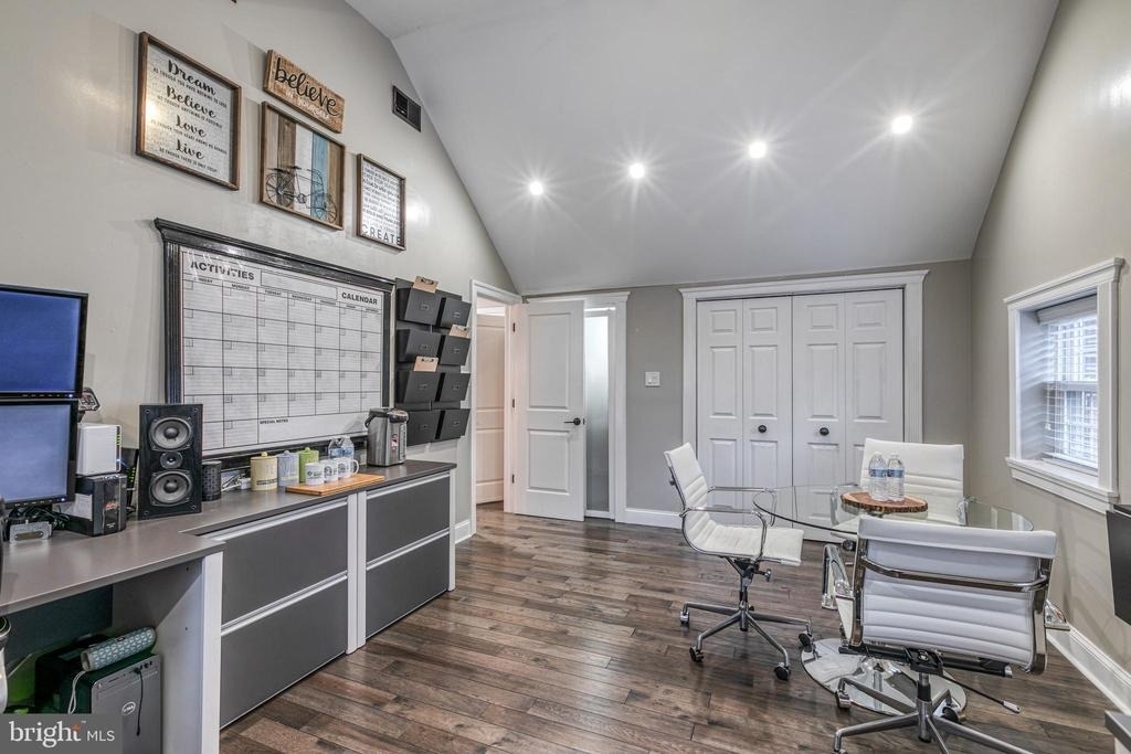 63 Academy Road - Photo 18