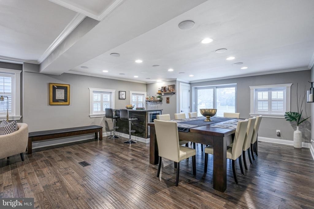 63 Academy Road - Photo 2