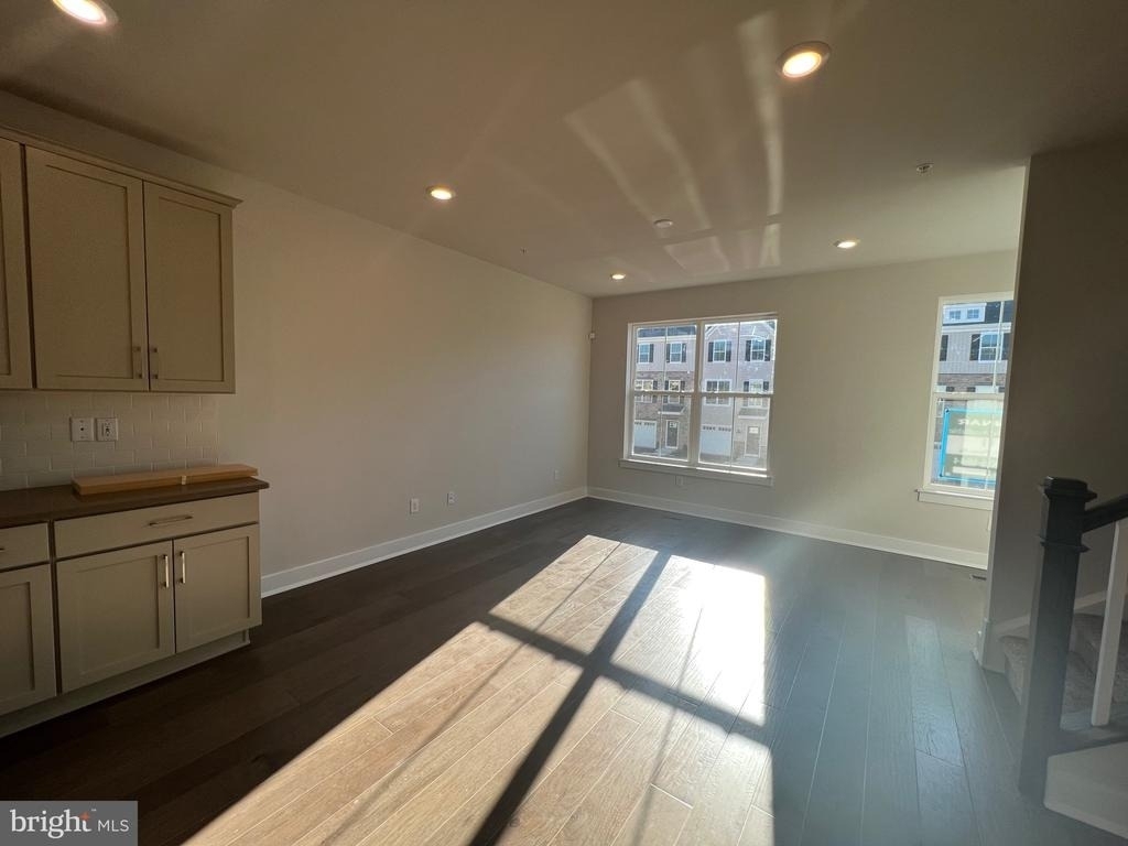 805 Pecan Road - Photo 5