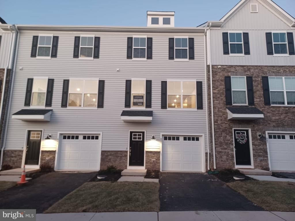 805 Pecan Road - Photo 1
