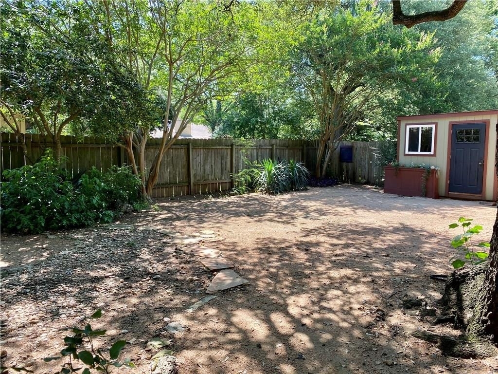 8004 Downing St - Photo 29