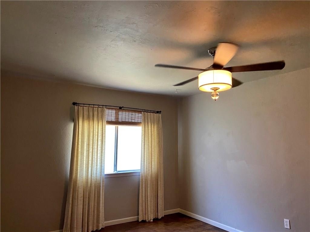 8004 Downing St - Photo 20