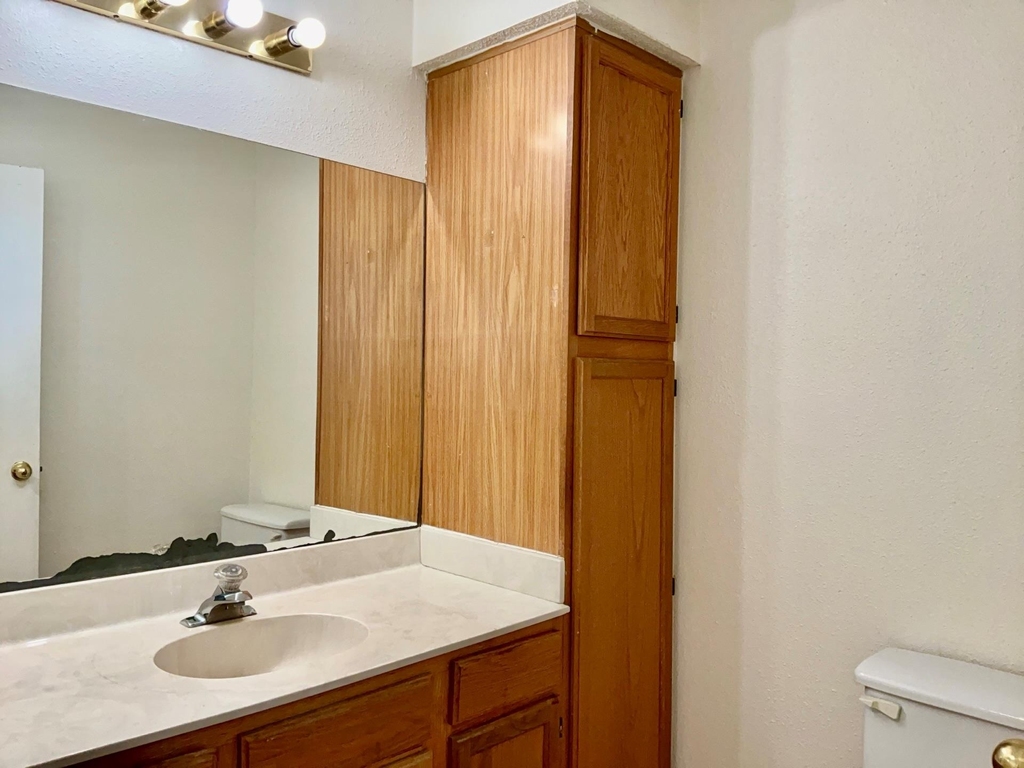 12120 Thompkins Dr - Photo 10