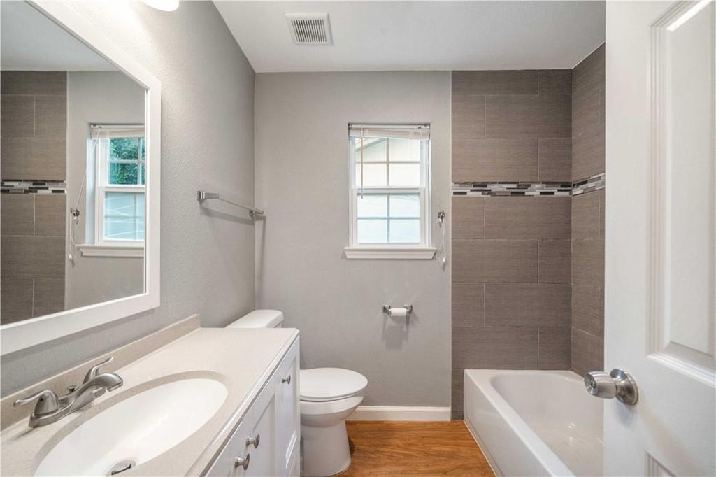 16336 Edgemere Dr - Photo 18