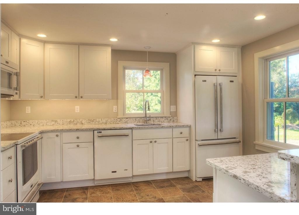 5253 Upper Mountain Road - Photo 7