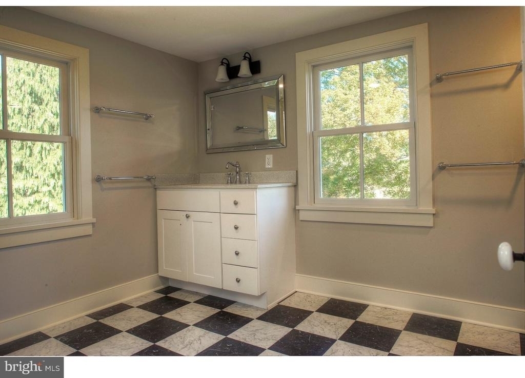5253 Upper Mountain Road - Photo 17