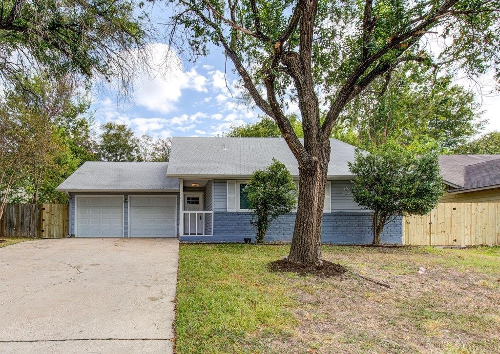6607 Capriola Dr - Photo 1