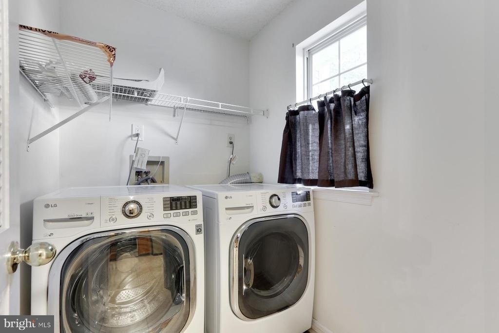 140 Barrow - Photo 12