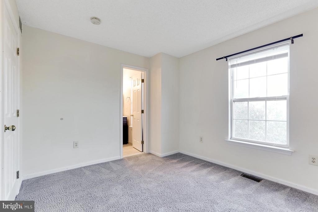 140 Barrow - Photo 15