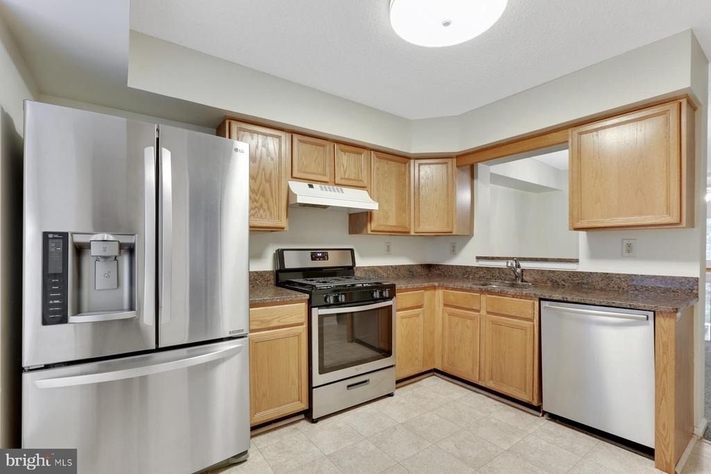140 Barrow - Photo 10